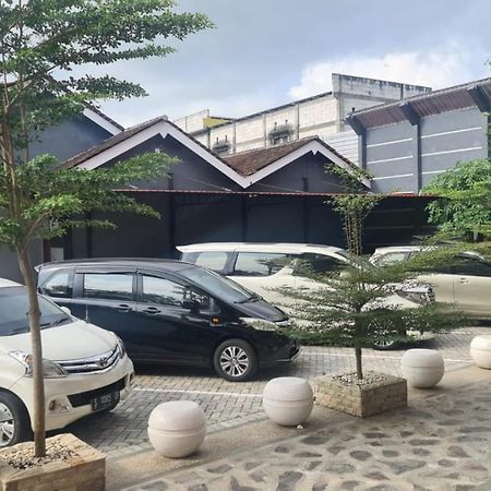 Hotel Kaliu ปาชิตาน ภายนอก รูปภาพ