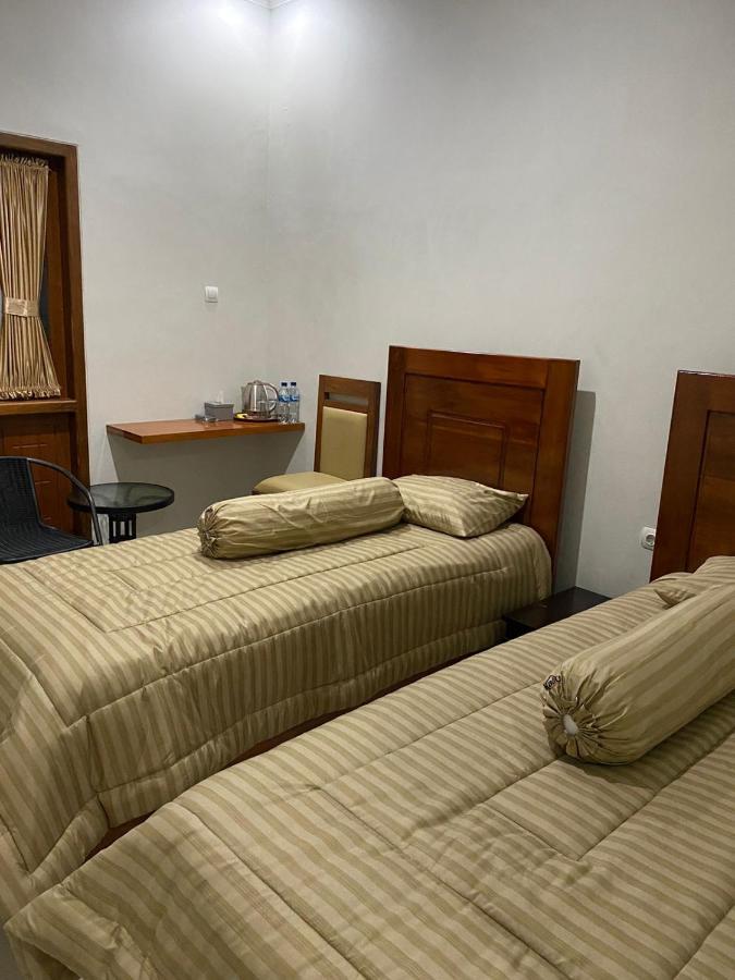 Hotel Kaliu ปาชิตาน ภายนอก รูปภาพ