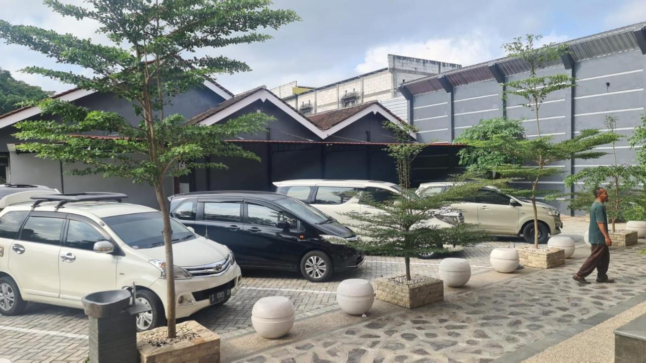 Hotel Kaliu ปาชิตาน ภายนอก รูปภาพ